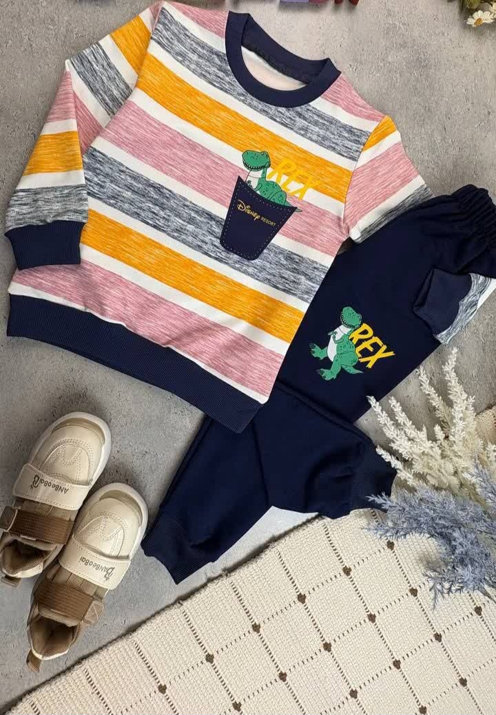 ست بلوز و شلوار پسرانه طرح trex  راه راه پنبه دورس سایز ۵۰