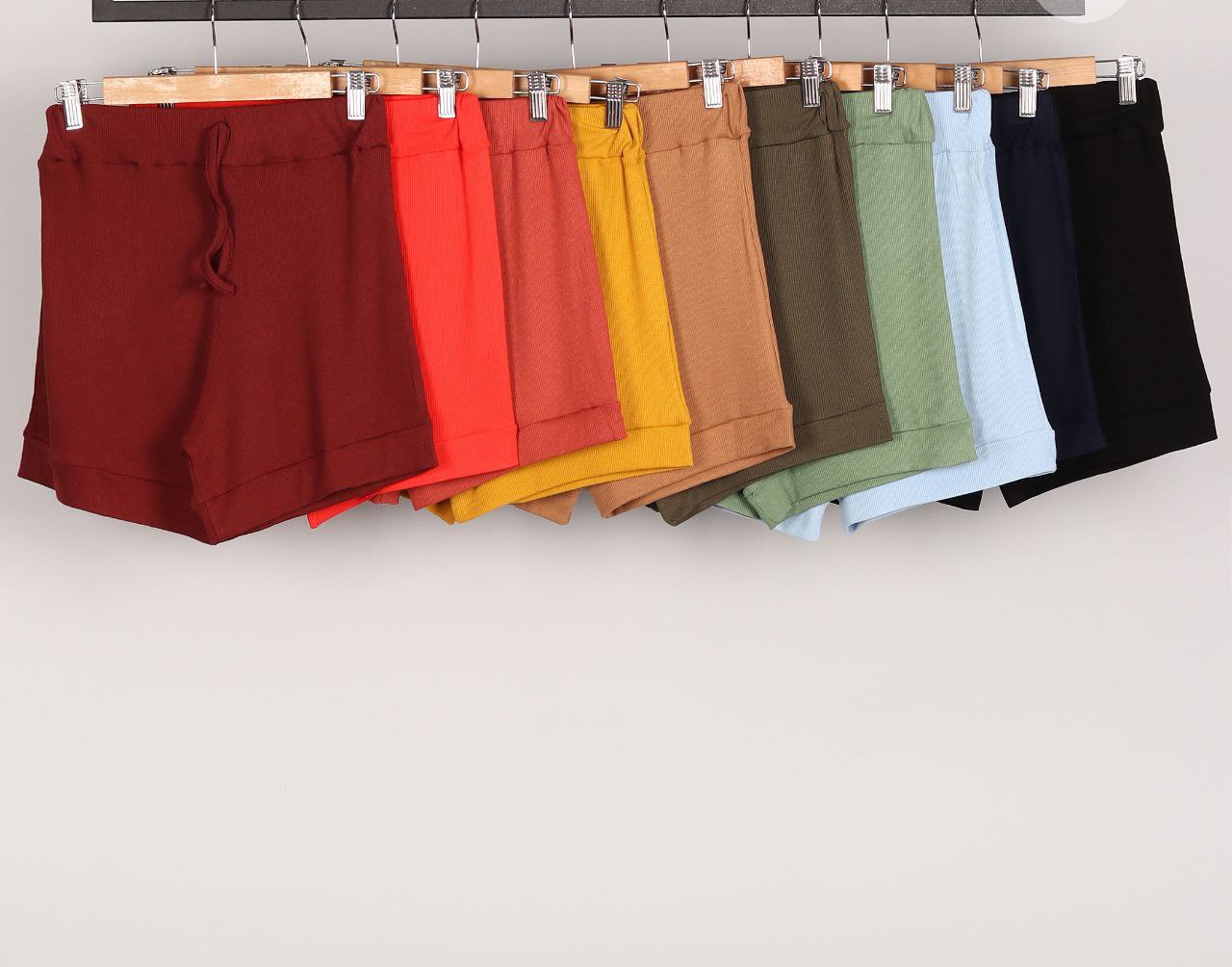 شورتک زنانه کبریتی ریز