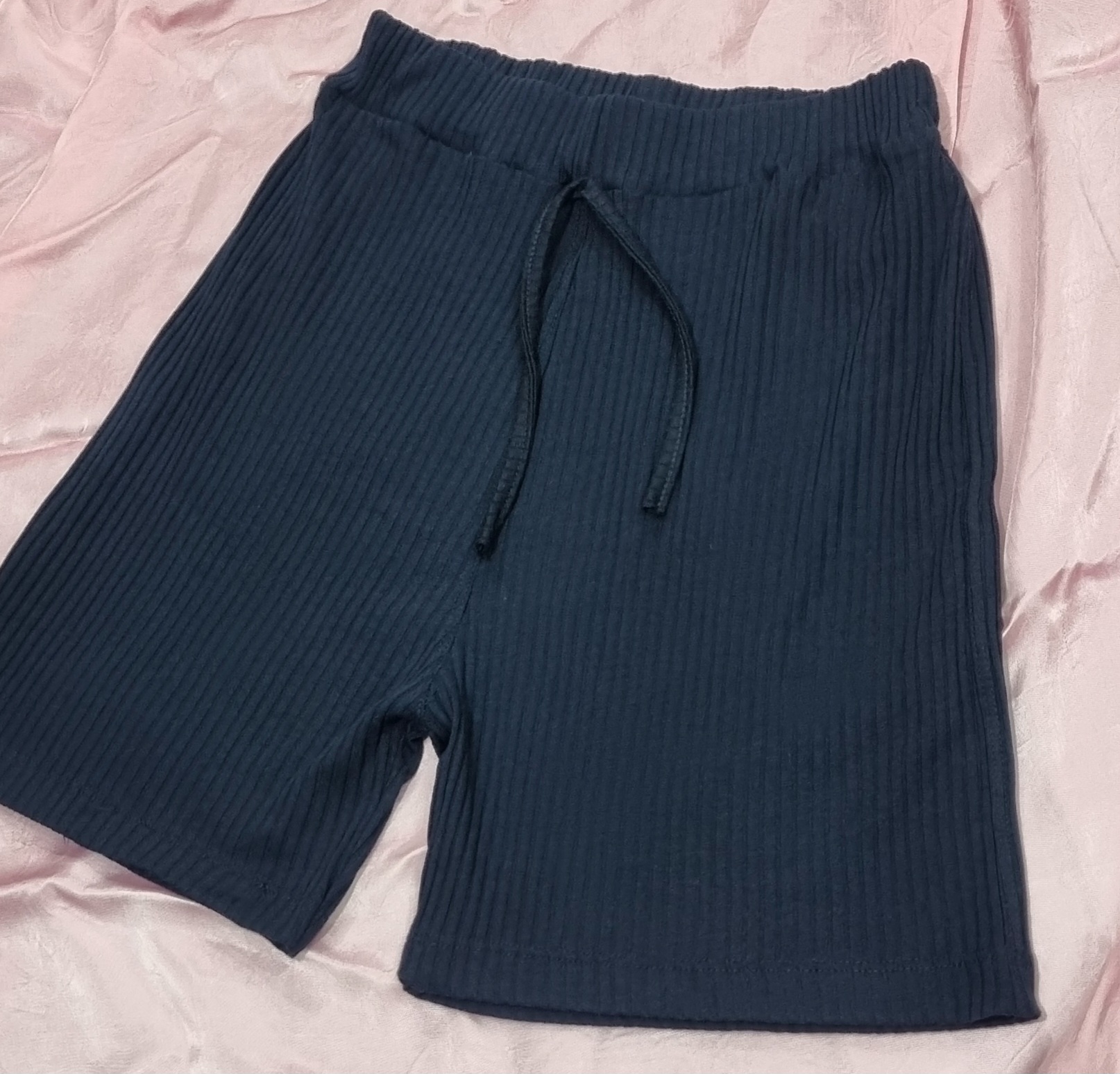 شلوارک زنانه سرمه ای جنس کبریتی درشت